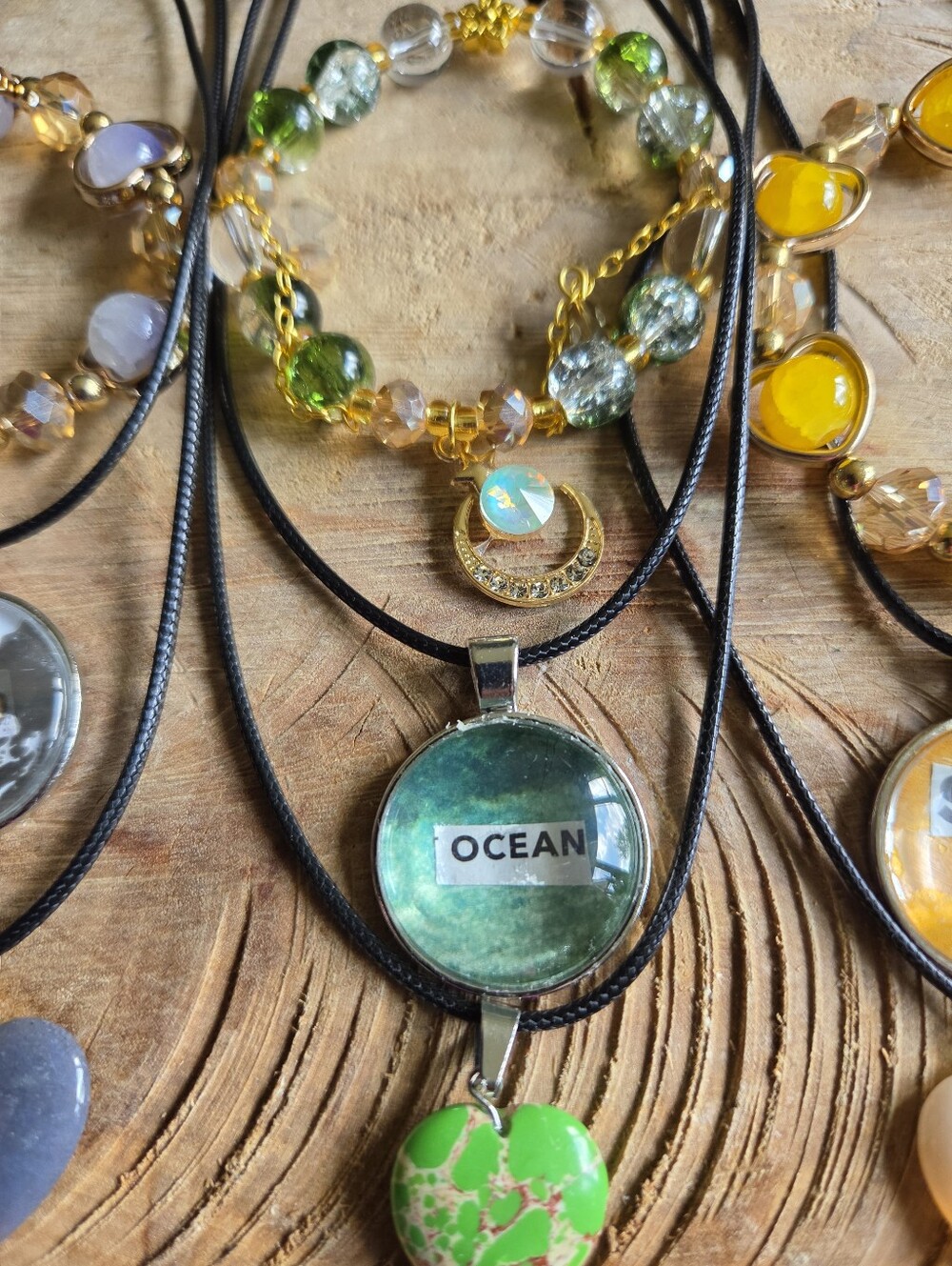 Handcrafted Set Of 9 Glass Beaded Bracelets, Heart Stones & Cabochon Necklaces - Picture 3 of 8
